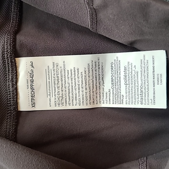 UNDER ARMOUR LEGGINGS SIZE XS - Picture 2 of 5